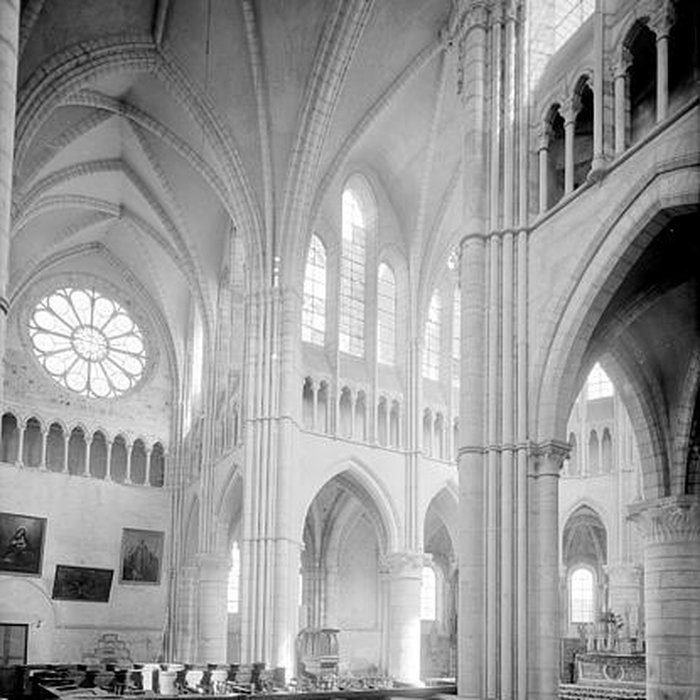Photo de Abbaye des bénédictins saint-Pierre dOrbais-lAbbaye