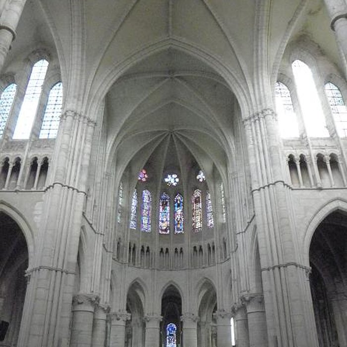 Photo de Abbaye des bénédictins saint-Pierre dOrbais-lAbbaye