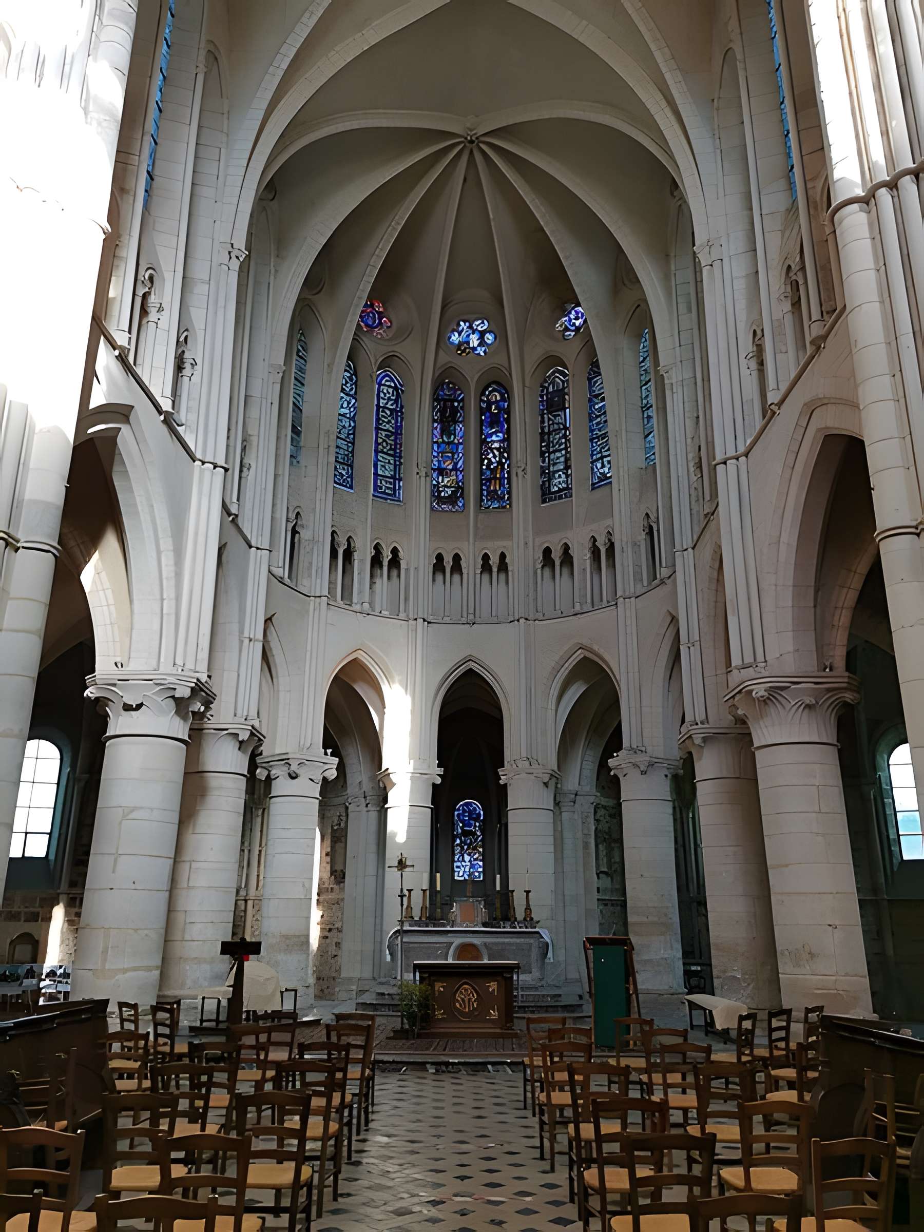 Abbaye des bénédictins saint-Pierre d'Orbais-l'Abbaye