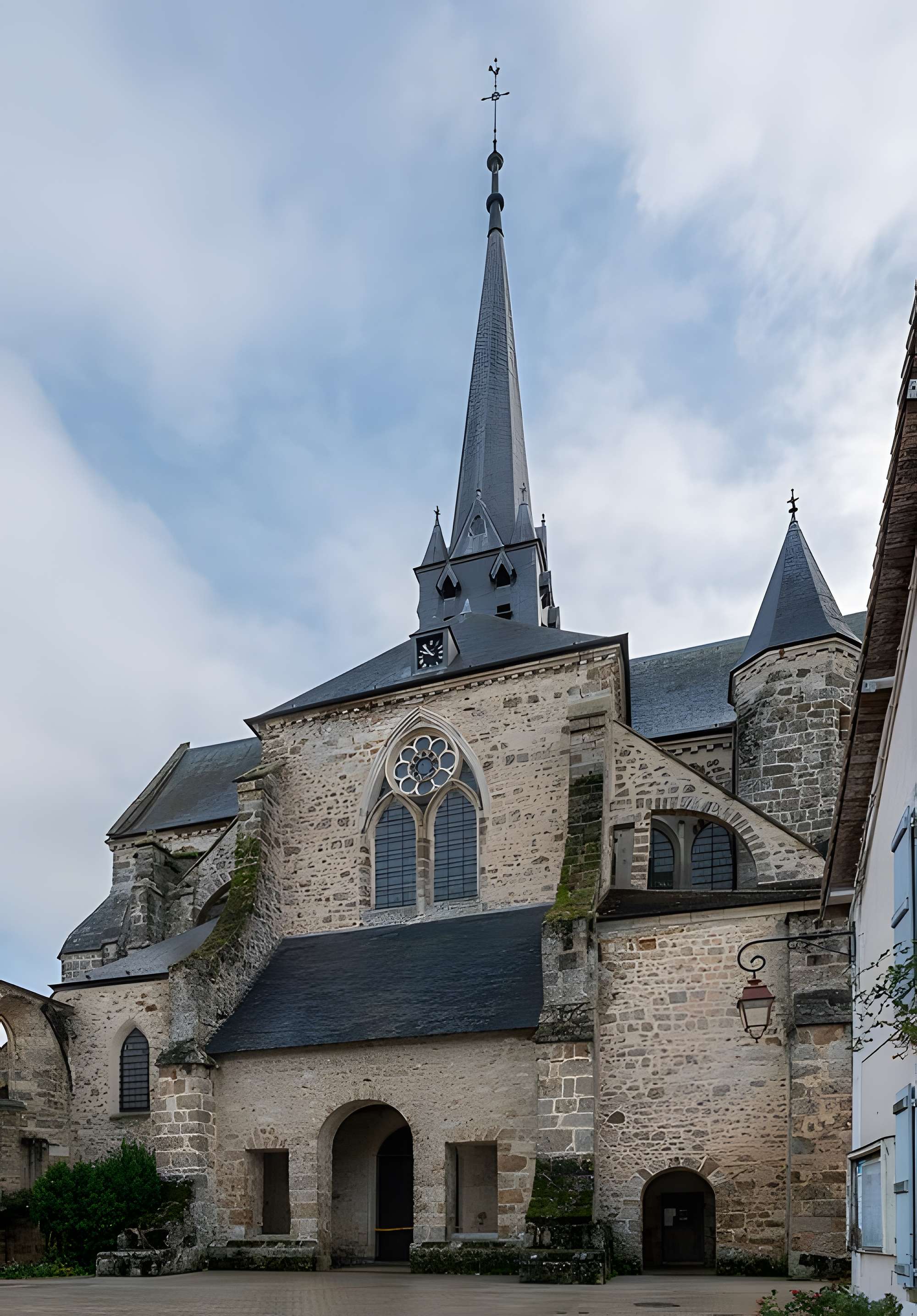 Abbaye des bénédictins saint-Pierre d'Orbais-l'Abbaye