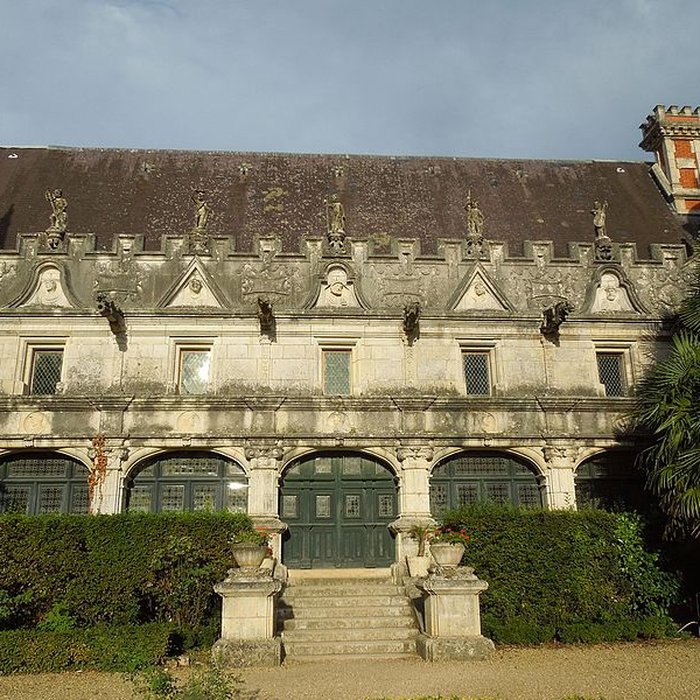 Photo de Château dUsson à Pons