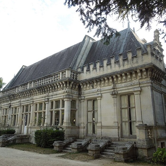 Photo de Château dUsson à Pons