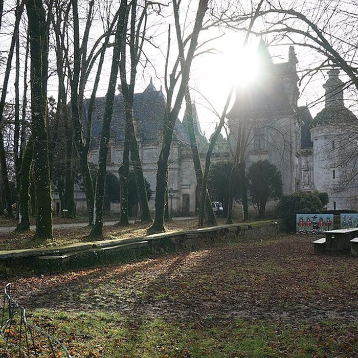 Photo de Château dUsson à Pons