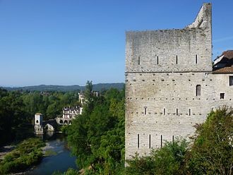 Photo de Château de Montréal à Sauveterre-de-Béarn