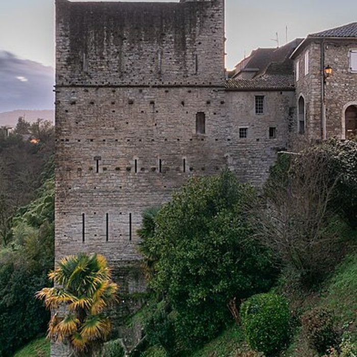 Photo de Château de Montréal à Sauveterre-de-Béarn