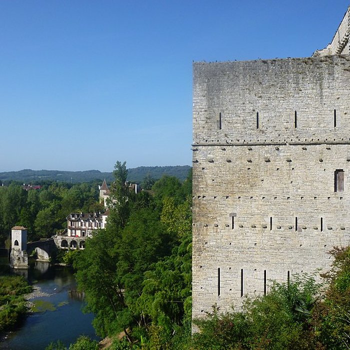 Photo de Château de Montréal à Sauveterre-de-Béarn