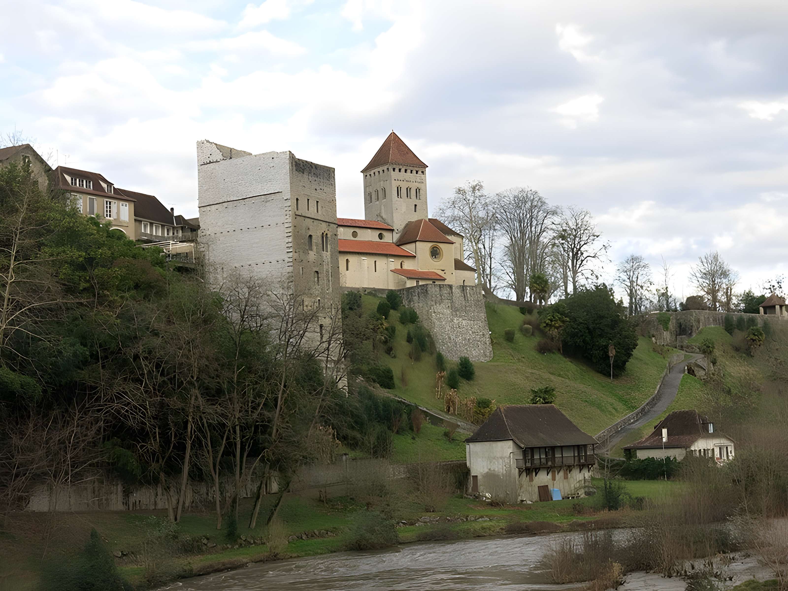 Château de Montréal à Sauveterre-de-Béarn