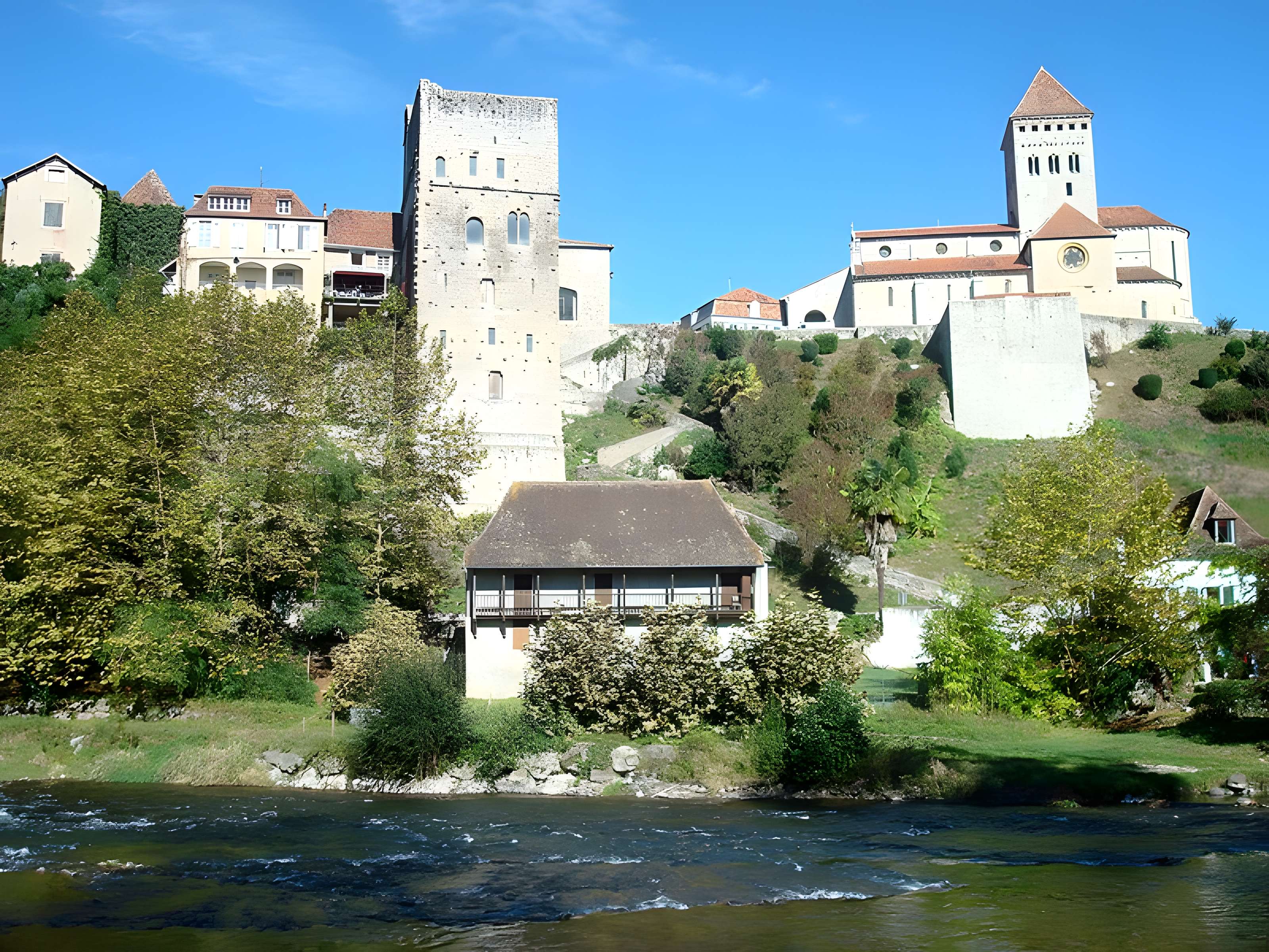 Château de Montréal à Sauveterre-de-Béarn
