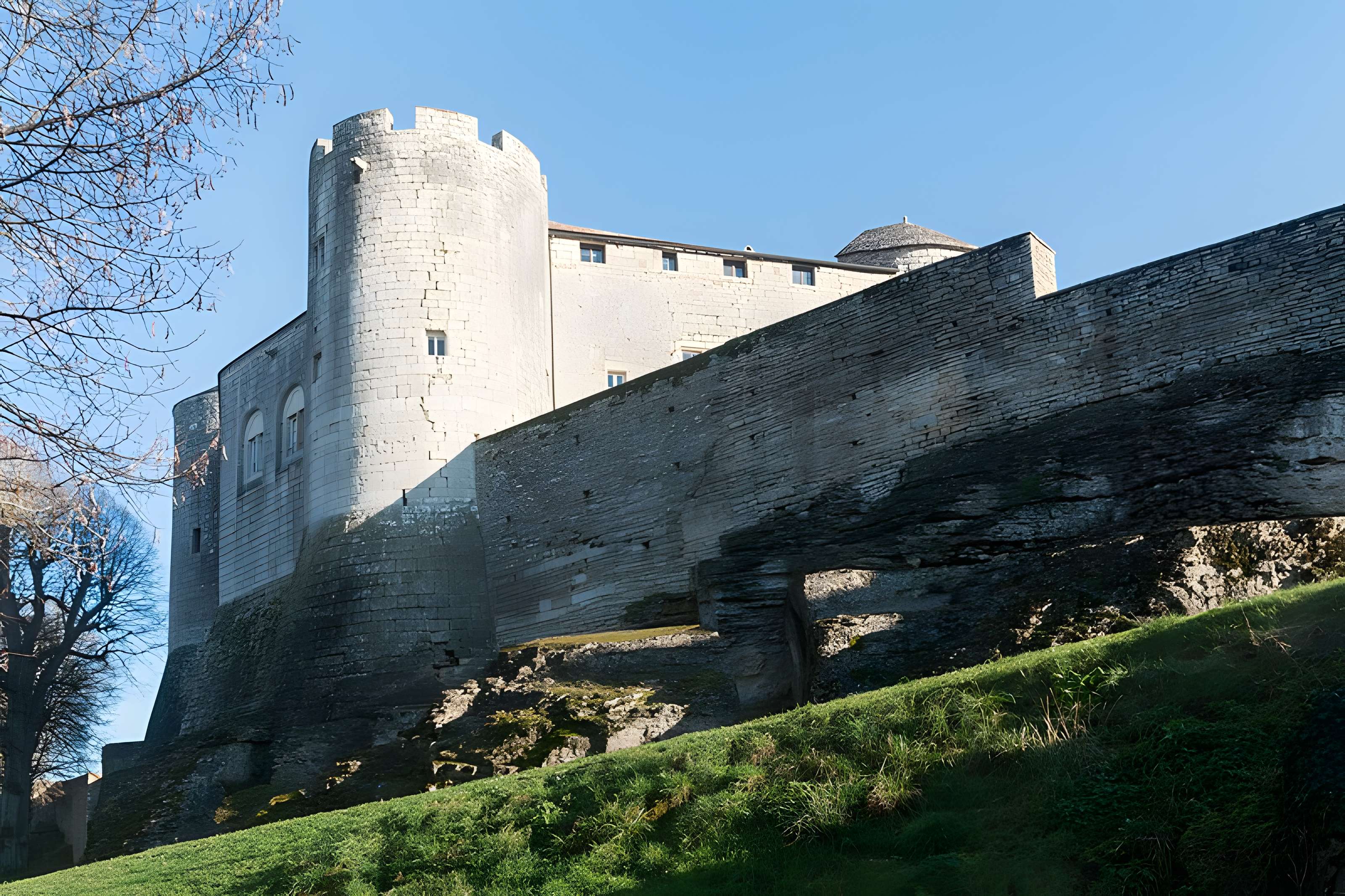 Château de Mont-Saint-Jean