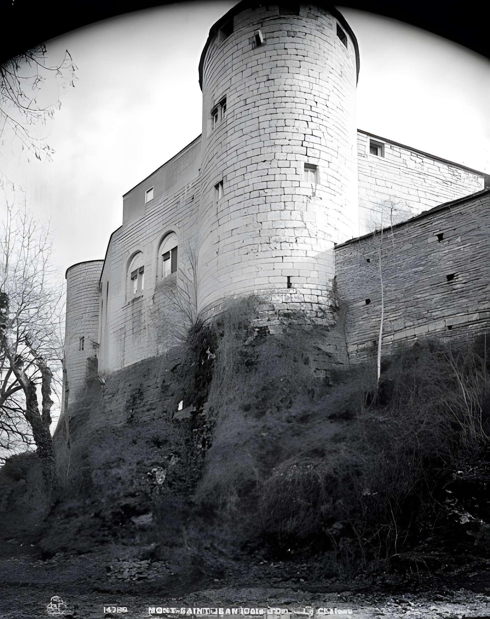 Château de Mont-Saint-Jean