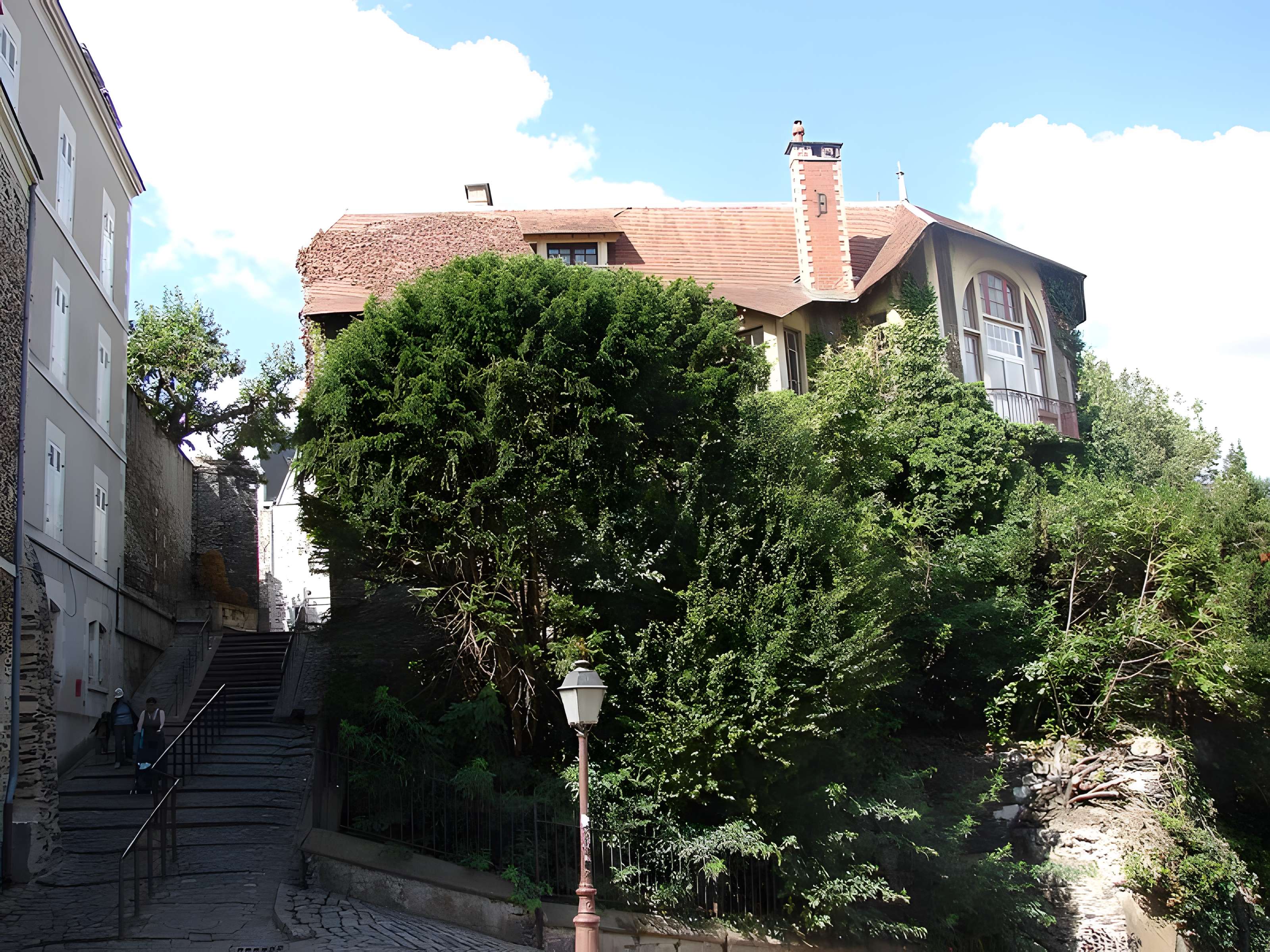 Château de Puisserguier