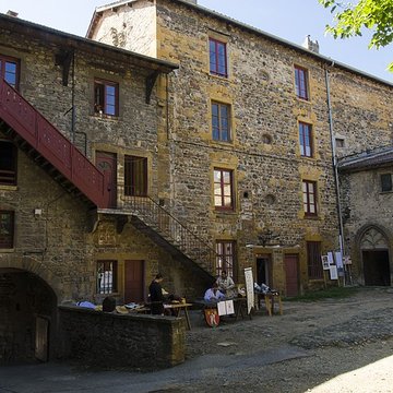 chateau de sain bel