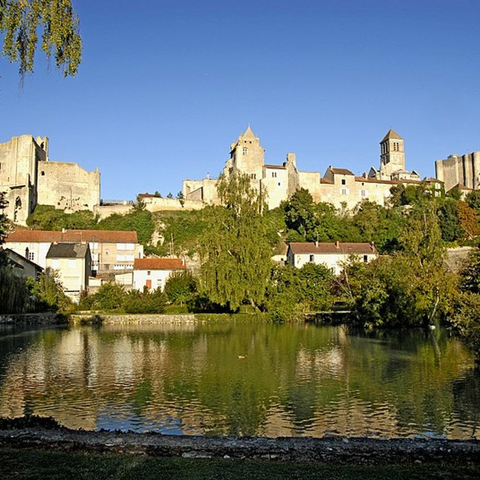 Photo de Château des évêques de Poitiers