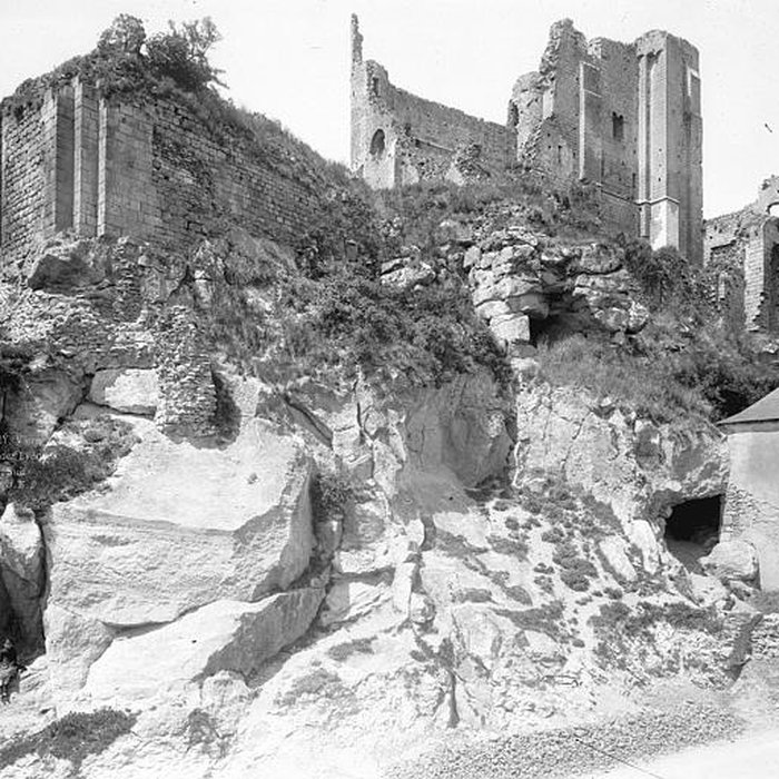 Photo de Château des évêques de Poitiers