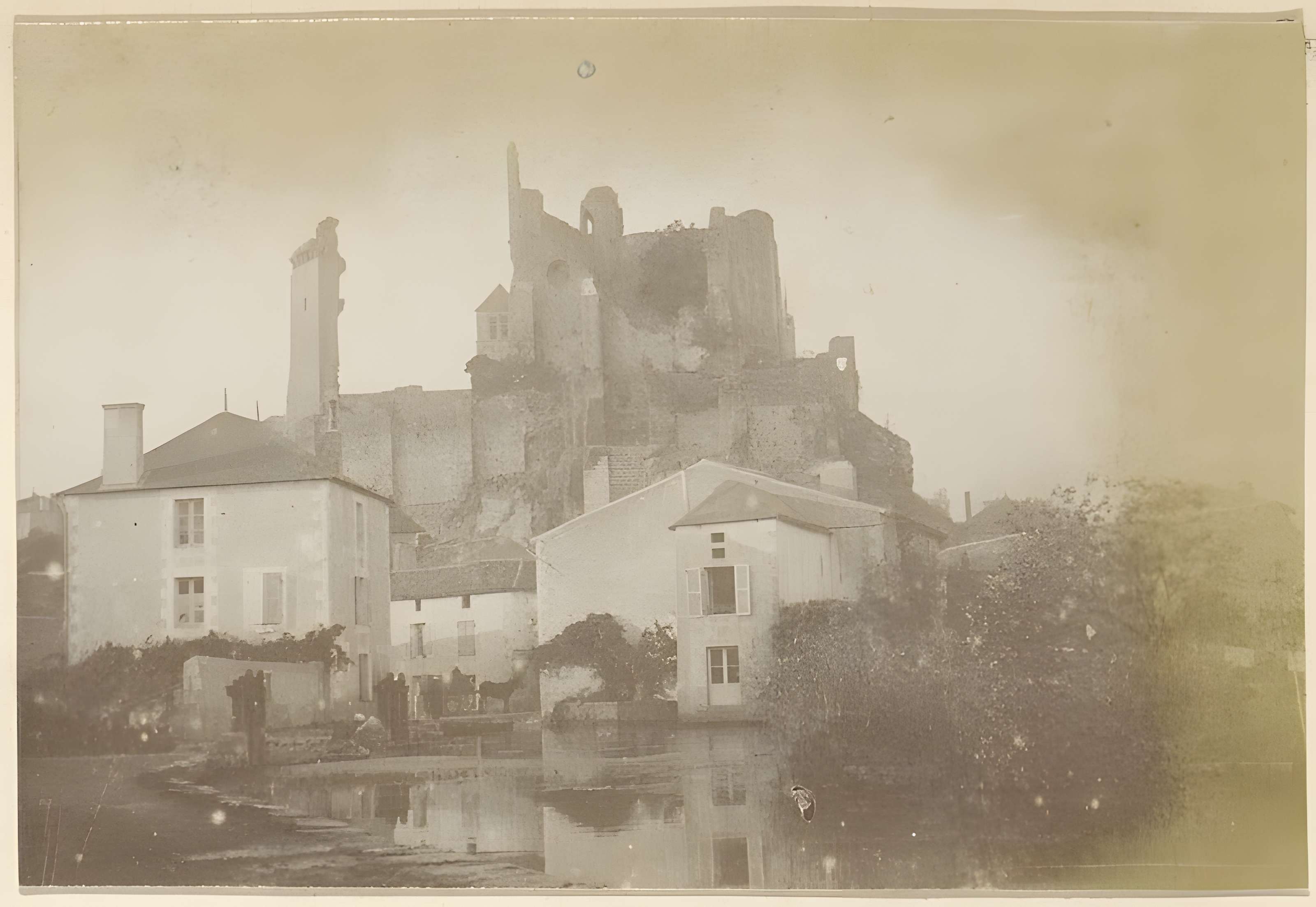 Château des évêques de Poitiers