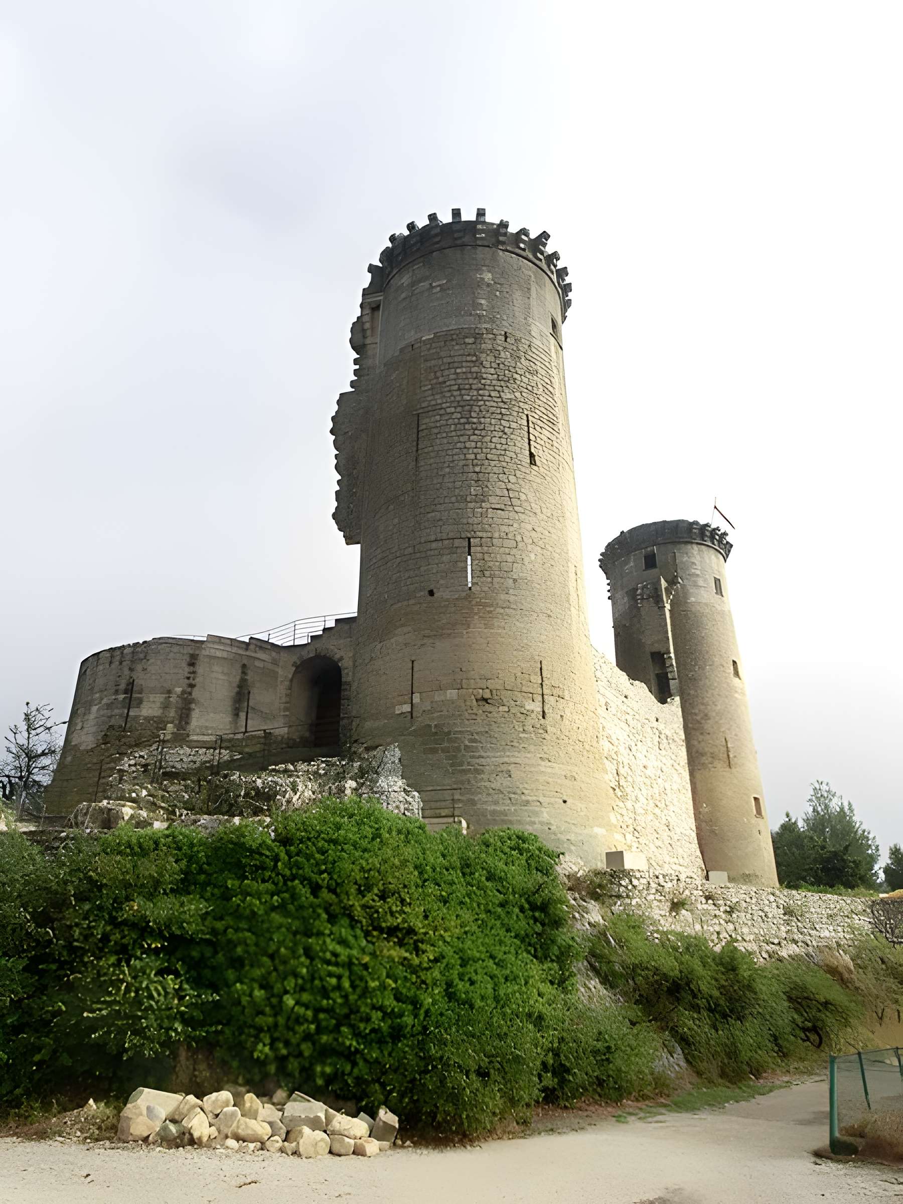 Château féodal de Châteaurenard