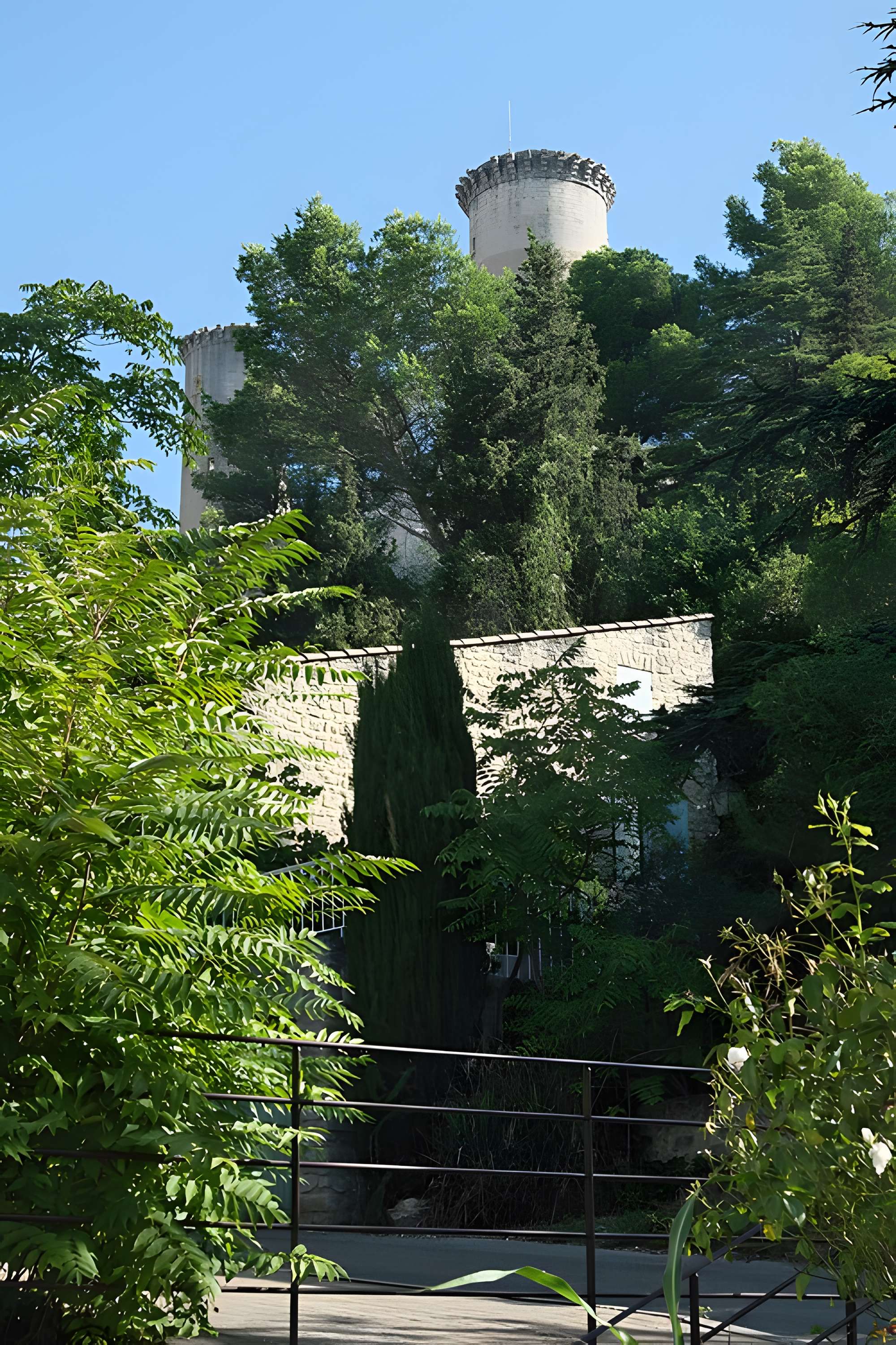 Château féodal de Châteaurenard