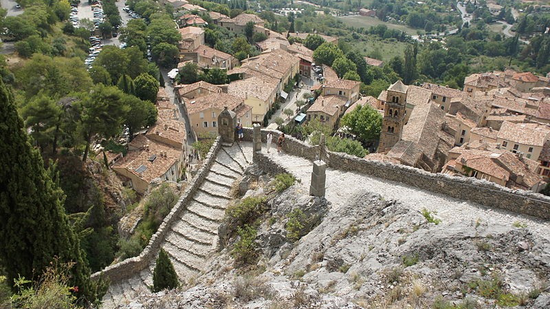 Photo de Cippe en pierre de Moustiers-Sainte-Marie