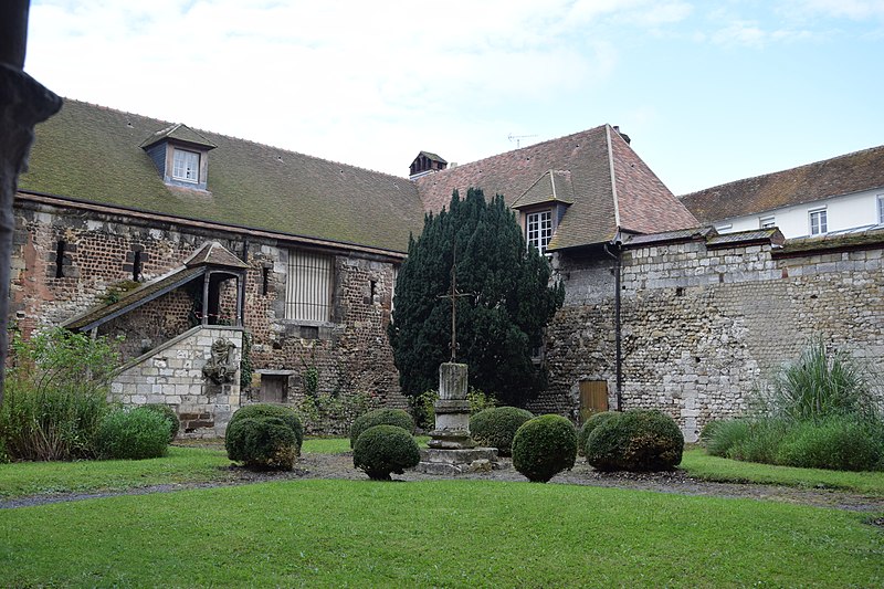 Cloître de la cathédrale de Beauvais
