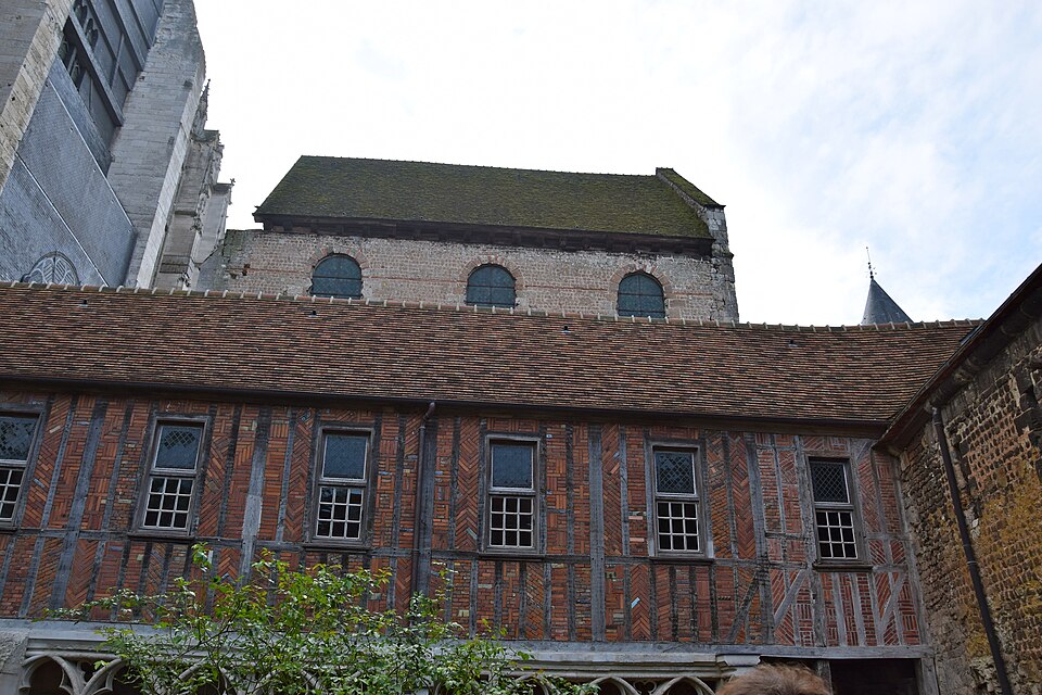 Cloître de la cathédrale de Beauvais