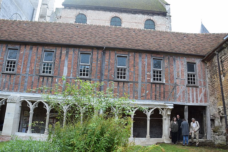 Cloître de la cathédrale de Beauvais