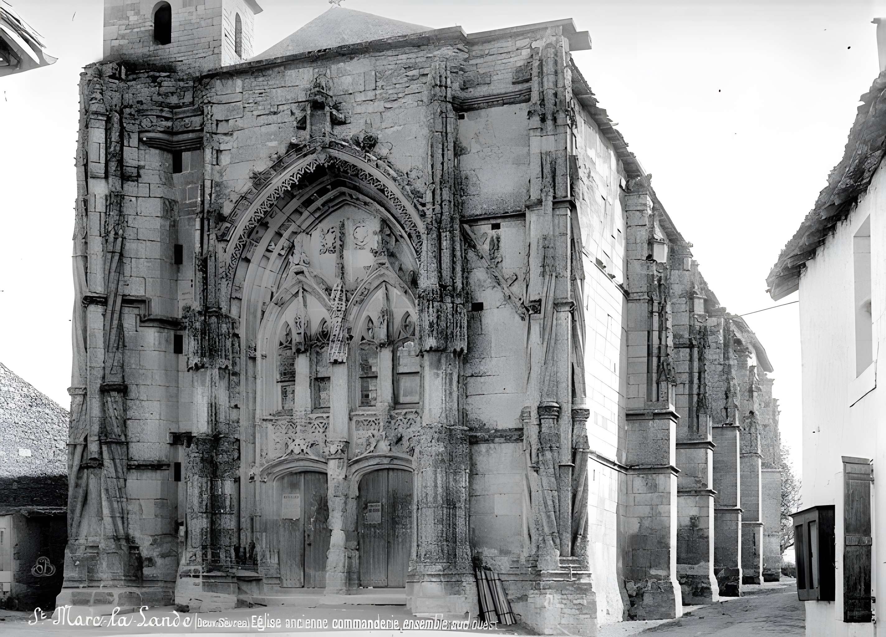Collégiale Saint-Antoine de Saint-Marc-la-Lande