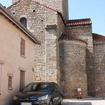 Collégiale Saint-Pierre de Pouilly-lès-Feurs