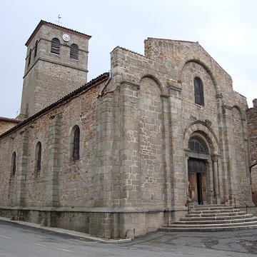 Collégiale Saint-Pierre de Pouilly-lès-Feurs