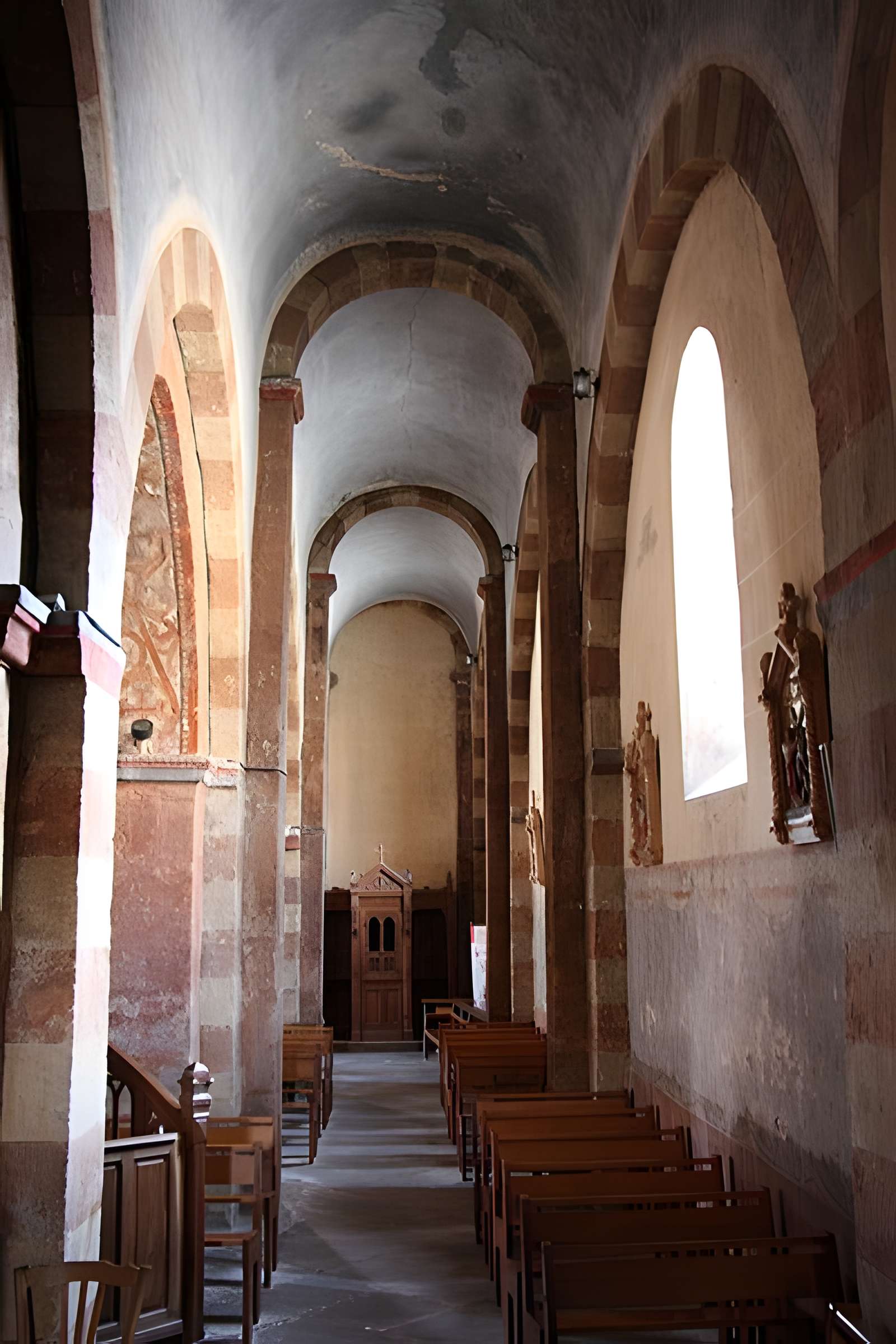 Collégiale Saint-Pierre de Pouilly-lès-Feurs