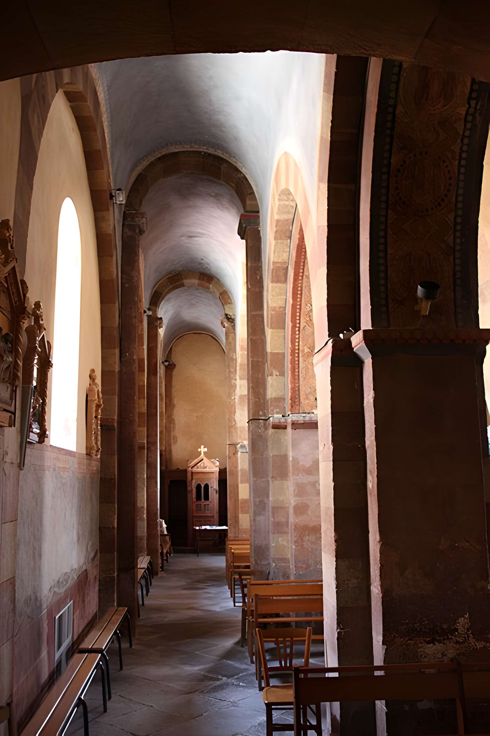 Collégiale Saint-Pierre de Pouilly-lès-Feurs