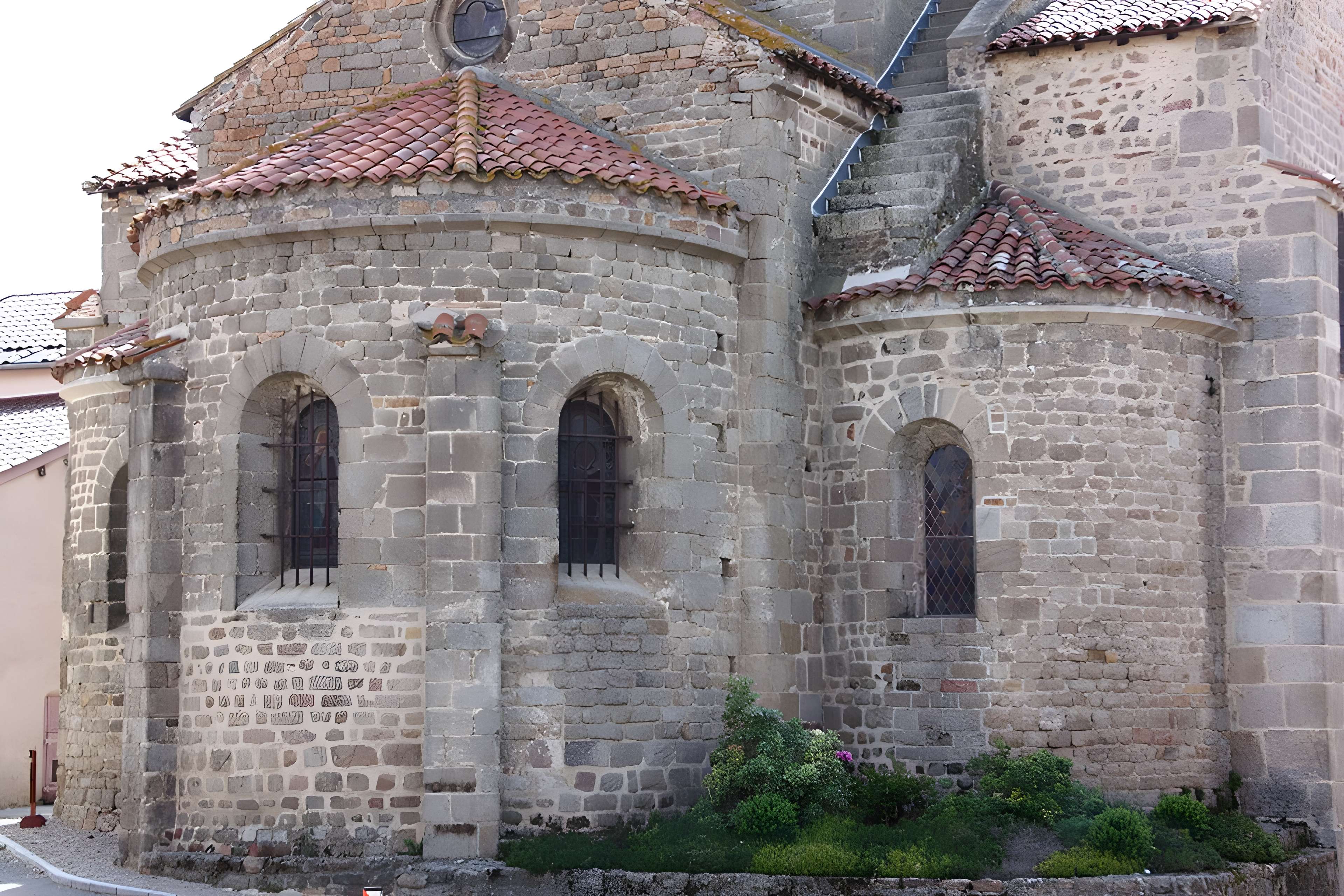 Collégiale Saint-Pierre de Pouilly-lès-Feurs