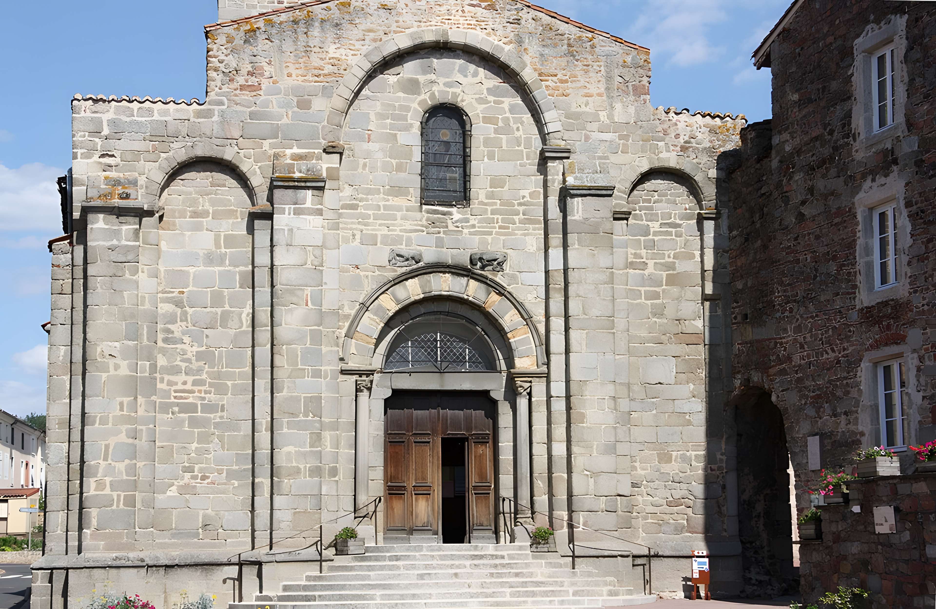 Collégiale Saint-Pierre de Pouilly-lès-Feurs
