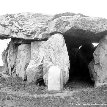 Dolmen de Crucuno à Plouharnel