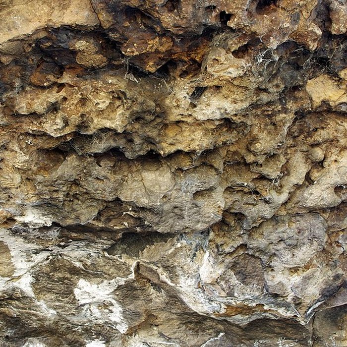 Photo de Dolmen de la Grotte aux Fées à Saint-Antoine-du-Rocher
