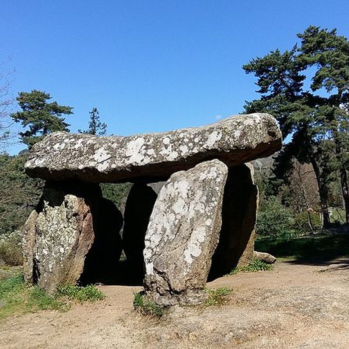 Photo de Dolmen du Parc à Saint-Nectaire