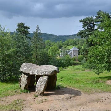 Dolmen du Parc à Saint-Nectaire