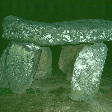 Dolmen du Parc à Saint-Nectaire