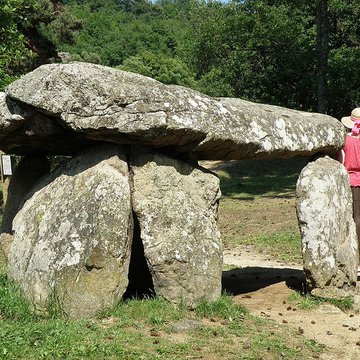 Dolmen du Parc à Saint-Nectaire