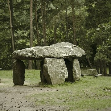 Dolmen du Parc à Saint-Nectaire