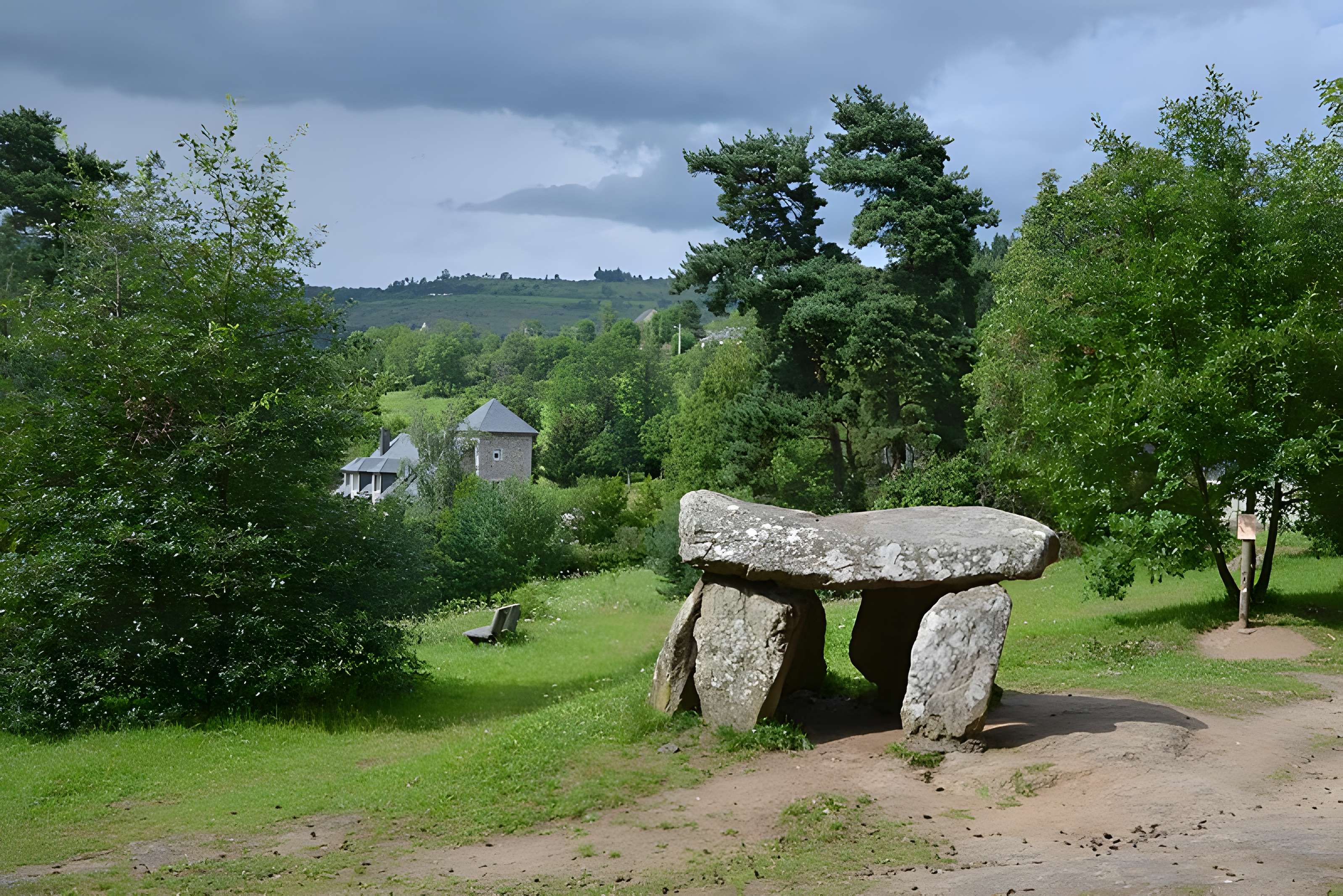Dolmen du Parc à Saint-Nectaire