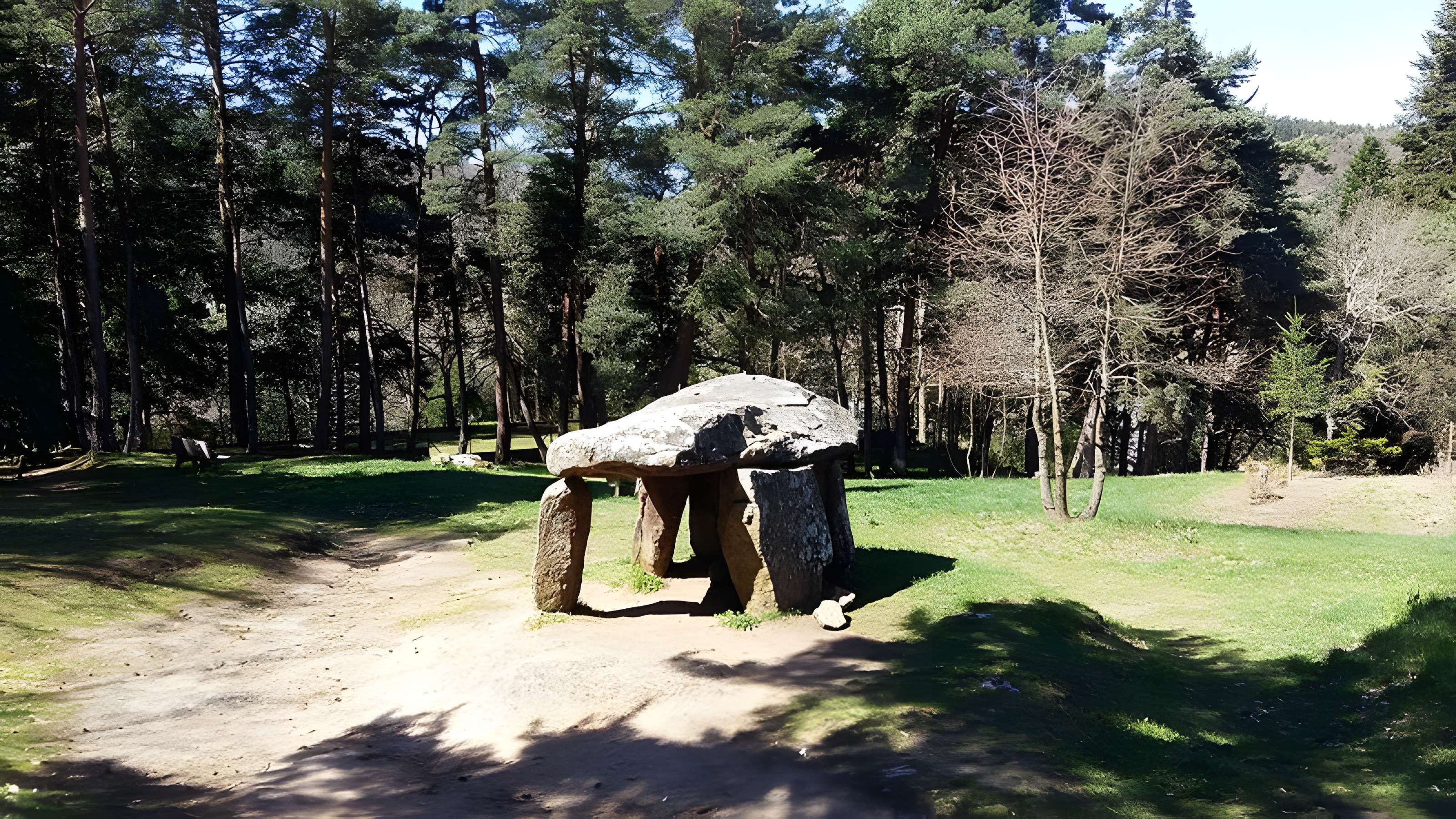 Dolmen du Parc à Saint-Nectaire