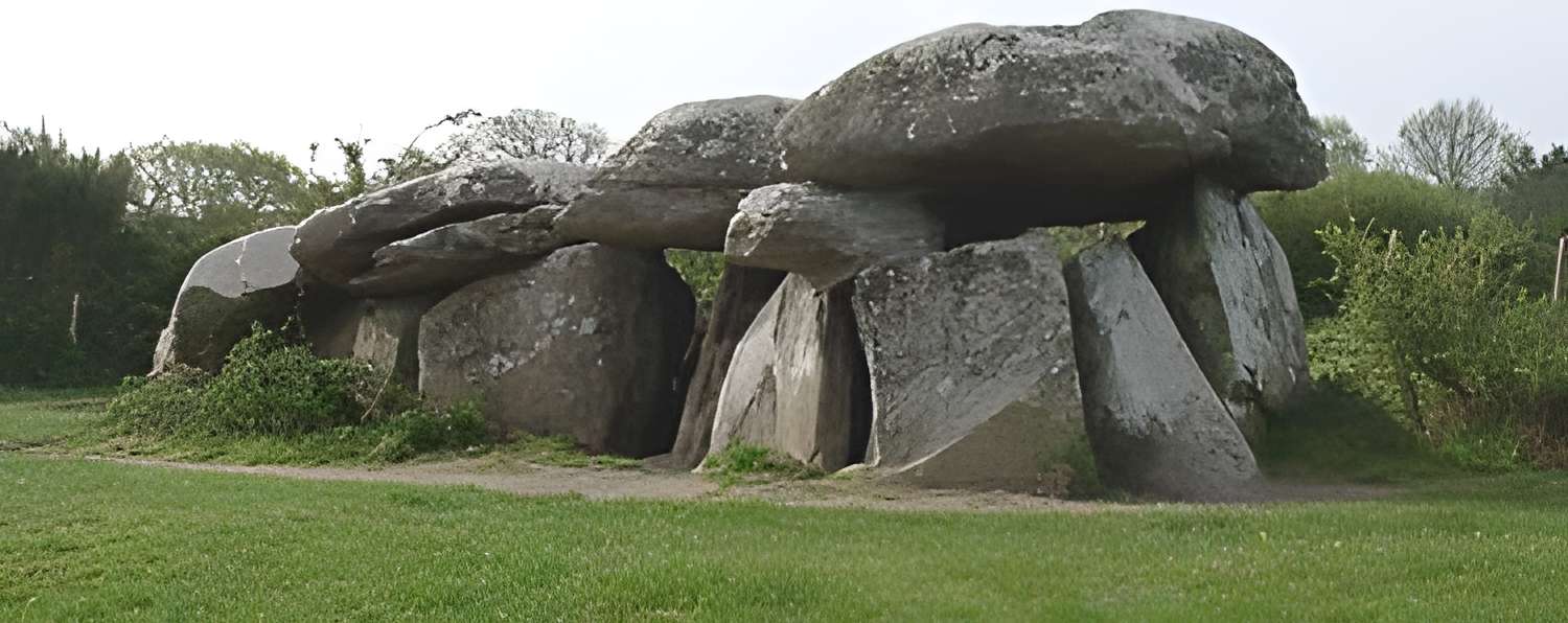 Dolmens de Kerbourg à Saint-Lyphard 