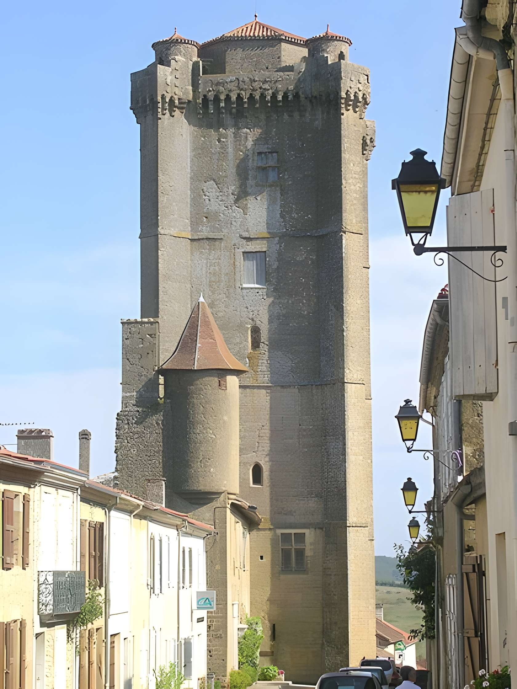 Donjon de Bassoues 
