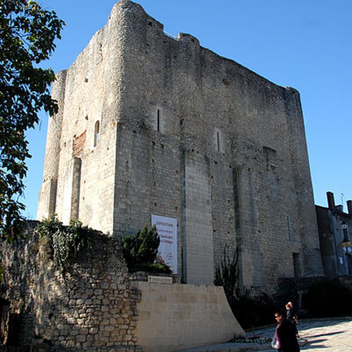 Photo de Donjon de Gouzon