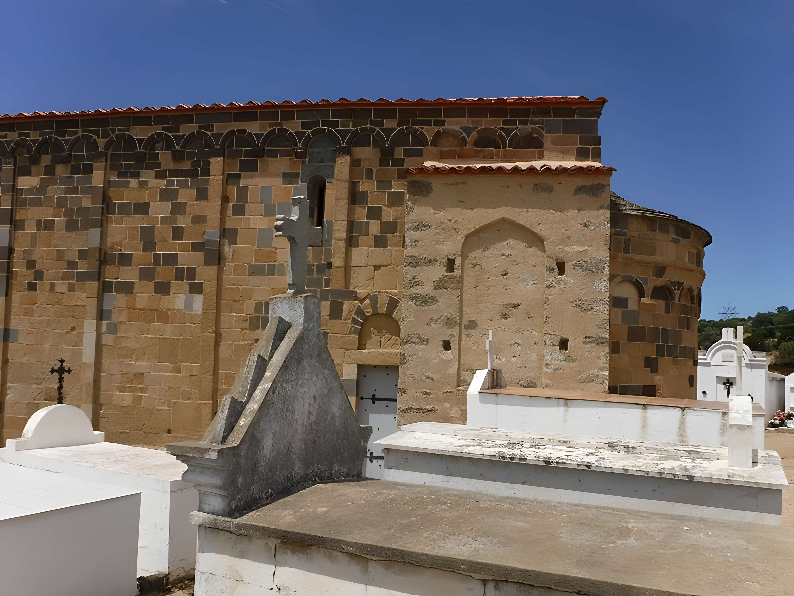 Église de la Trinité et de San Giovanni d'Aregno