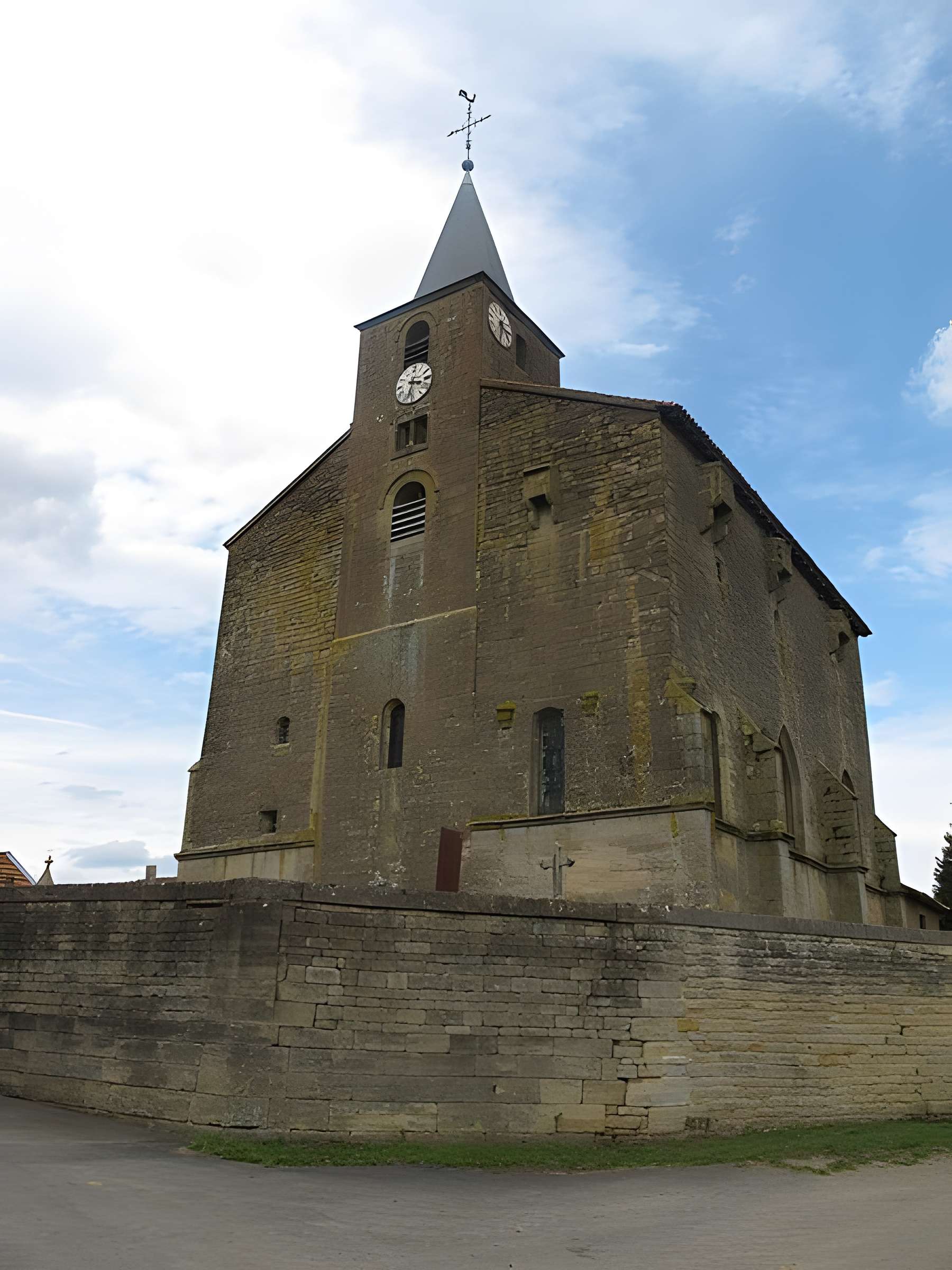 Église fortifiée de Saint-Pierrevillers