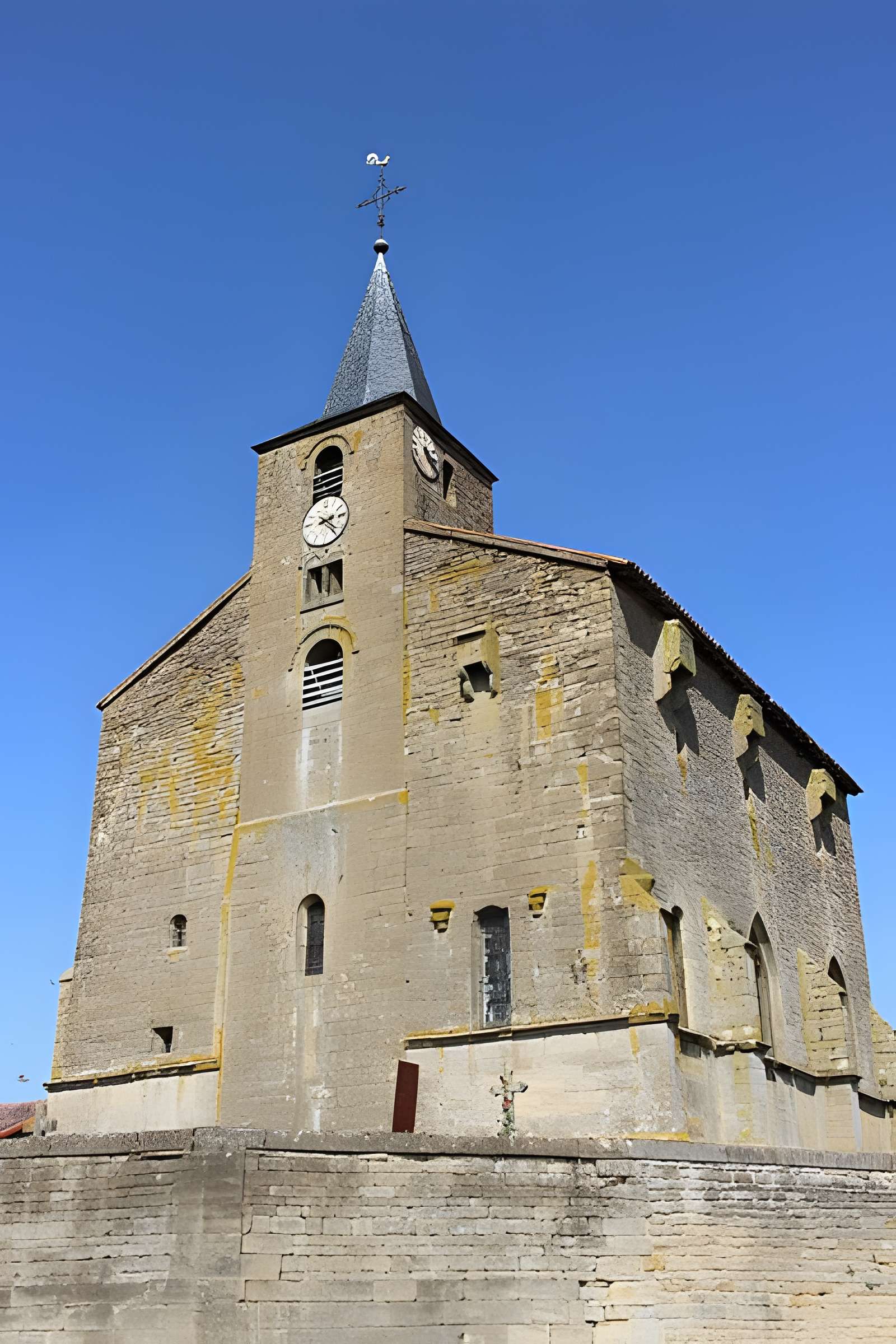 Église fortifiée de Saint-Pierrevillers