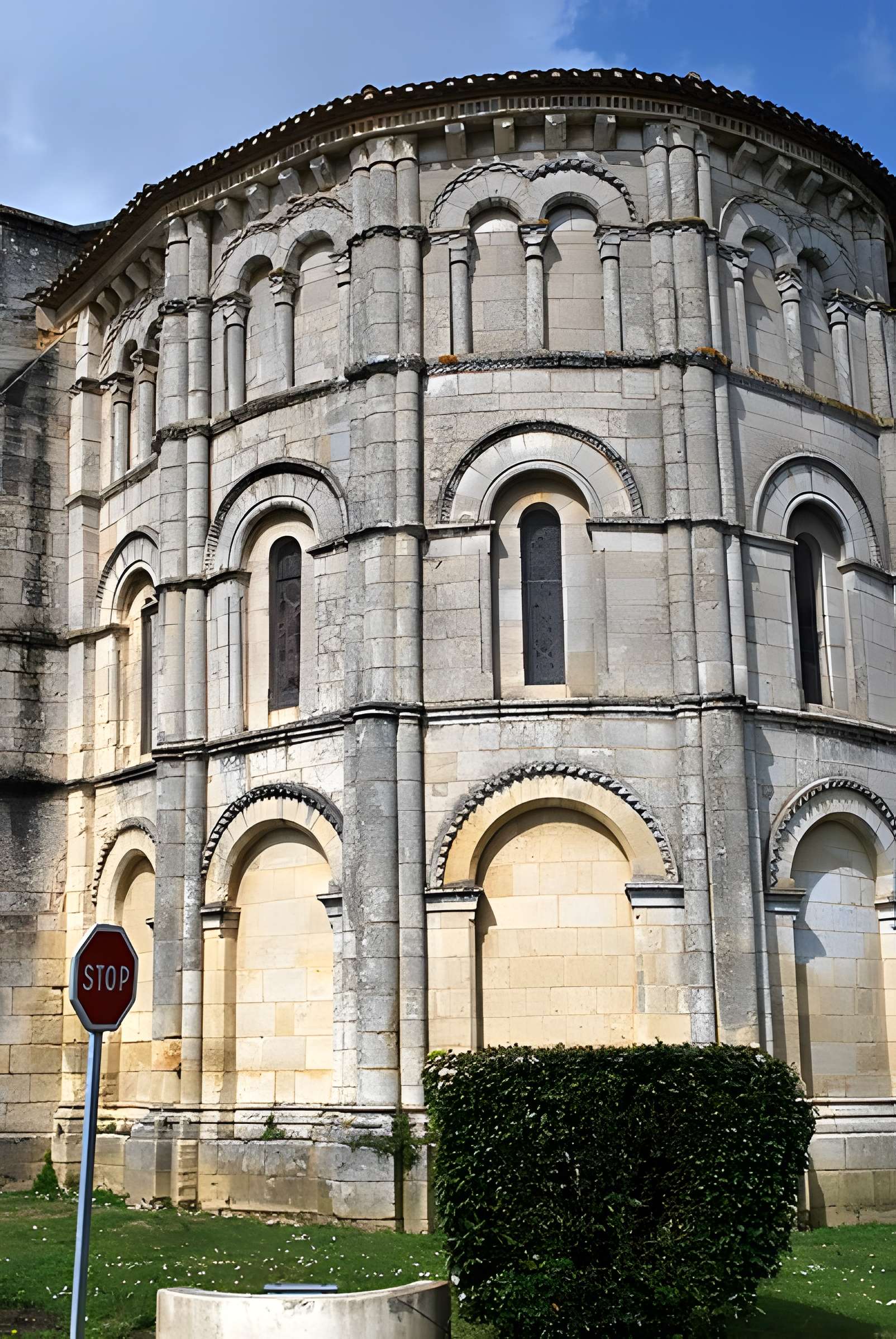 Église Notre-Dame de Bayon-sur-Gironde