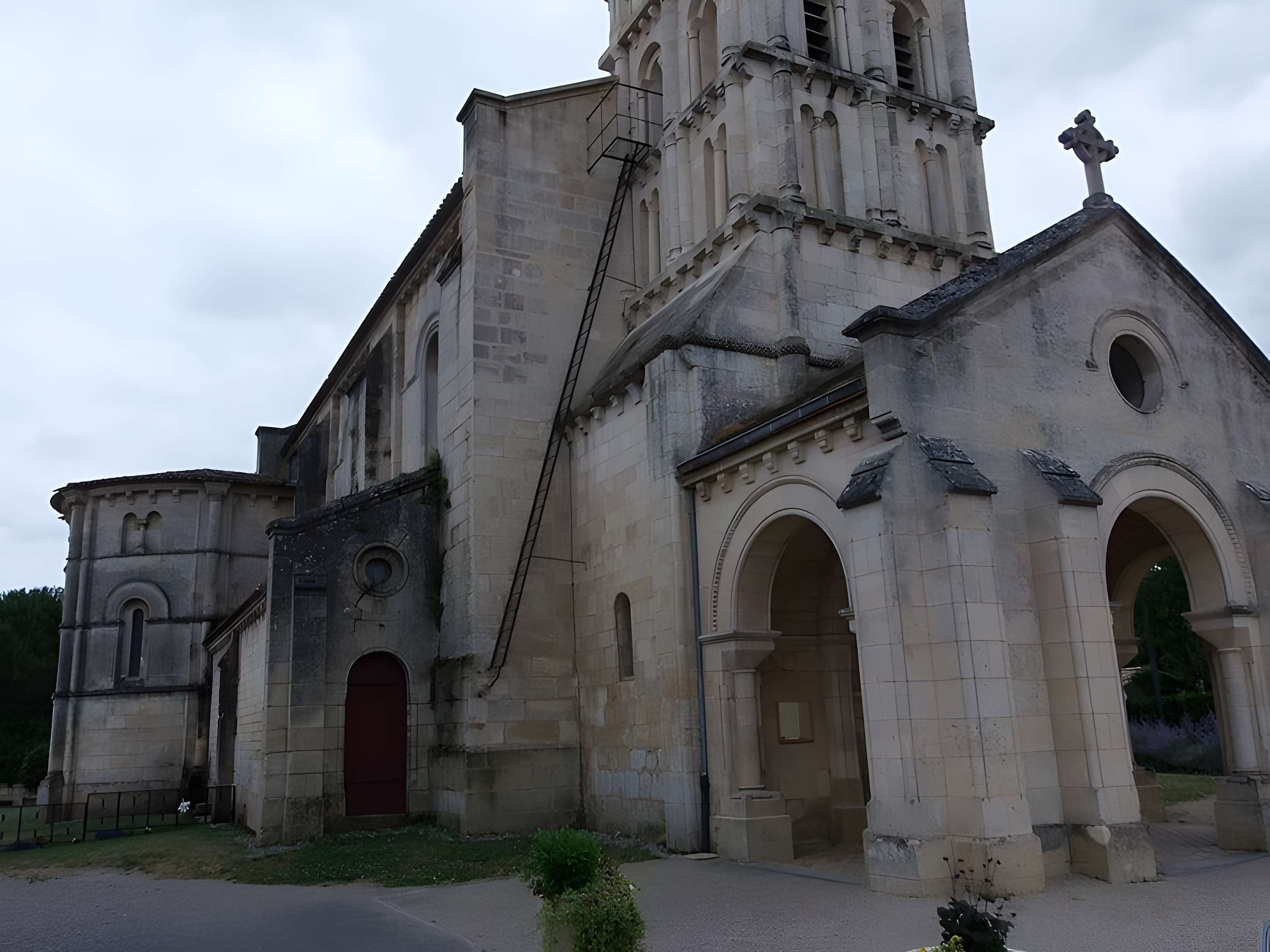 Église Notre-Dame de Bayon-sur-Gironde