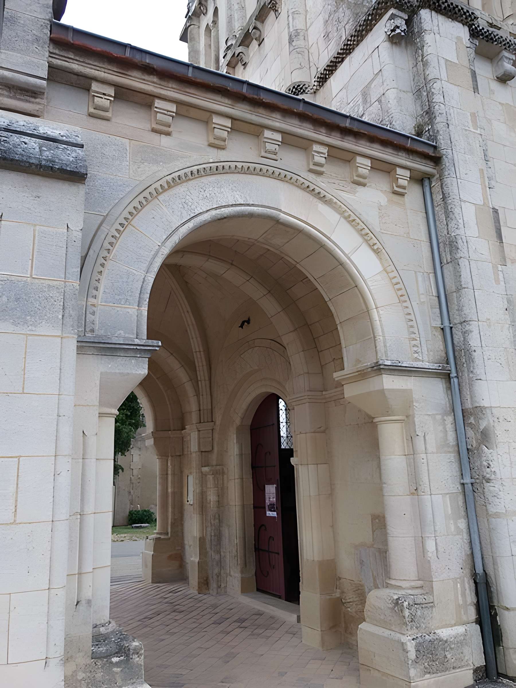 Église Notre-Dame de Bayon-sur-Gironde